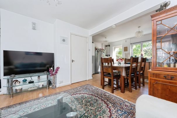 Longford Road, Twickenham, TW2 6EB - Photo 1
