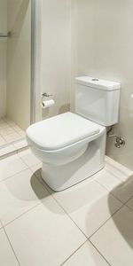 STUDIO APARTMENT LOCATED ACROSS ROSEHILL RACECOURSE - Photo 3