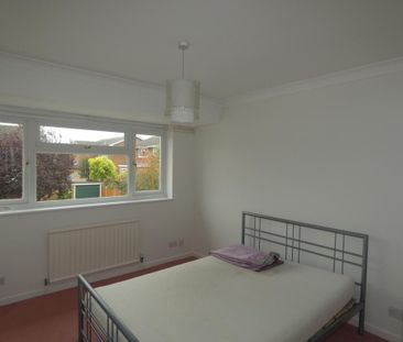 3 bedroom semi-detached house to rent - Photo 2