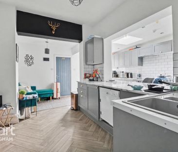 1 bedroom in a house share to rent - Photo 5