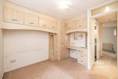 Jasmin Close, Northwood, HA6 - Photo 3