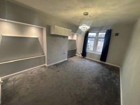 3 bedroom apartment to rent - Photo 3