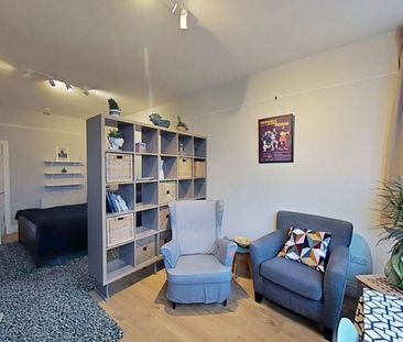 2 bedroom apartment to rent - Photo 3