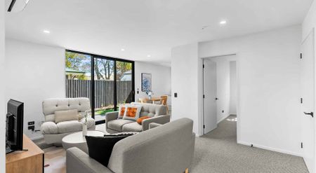 Come Be Delighted! - Photo 3