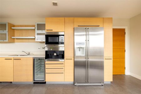3 bedroom flat to rent - Photo 4