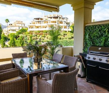 3 Bedroom Apartment For Rent in Benahavís, Málaga - Photo 2