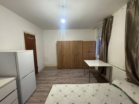 Room in a Shared Flat, Clarence Road, N15 - Photo 5