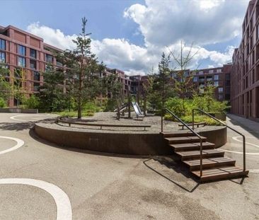 A first-class life at ROY - Photo 1