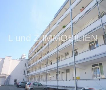 *** helle 3-4 Zimmer Wohnung mit großem Balkon ** - Photo 1