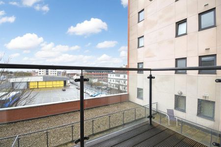 2 bedroom apartment to rent - Photo 2