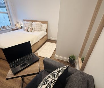 BEDROOM 4 – LARGE DOUBLE ENSUITE - Photo 5