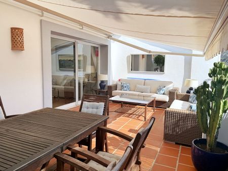 Middle Floor Apartment · La Quinta - Photo 3