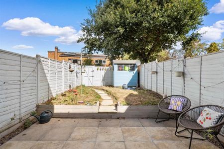 2 bedroom terraced house to rent - Photo 5