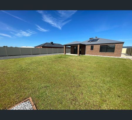 70 Windlass Avenue, Mooroopna, Vic 3629 - Photo 2