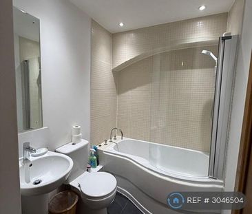 2 bedroom flat to rent - Photo 6