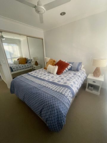 Varsity Lakes - Photo 3