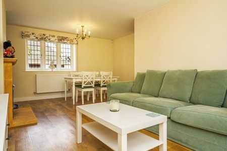 Yewtree Court, Broadway, WR12 - Photo 2