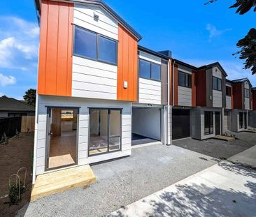 3 Bedroom + 2 Bathrooms Townhouse - Photo 5