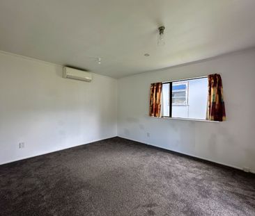 1-Bedroom Flat in Stokes Valley - Photo 3