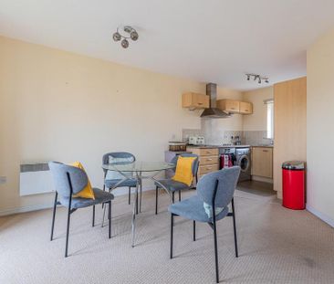 2 bedroom apartment to rent - Photo 2