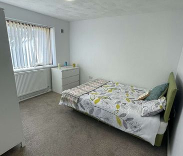 Sheffield Walk Room 4 - Photo 2