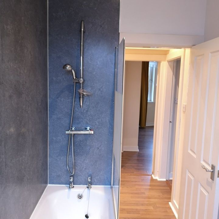 1 Bed Flat, Lochend Road South, EH7 - Photo 1