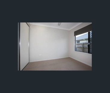 MODERN LIVING IN THIS CENTRAL HOME CLOSE TO ALL AMENITIES! - Photo 3