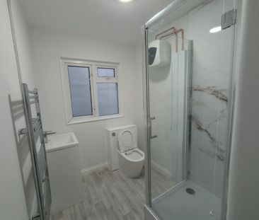 Studio Flat, Teignmouth Road, NW2 - Photo 4