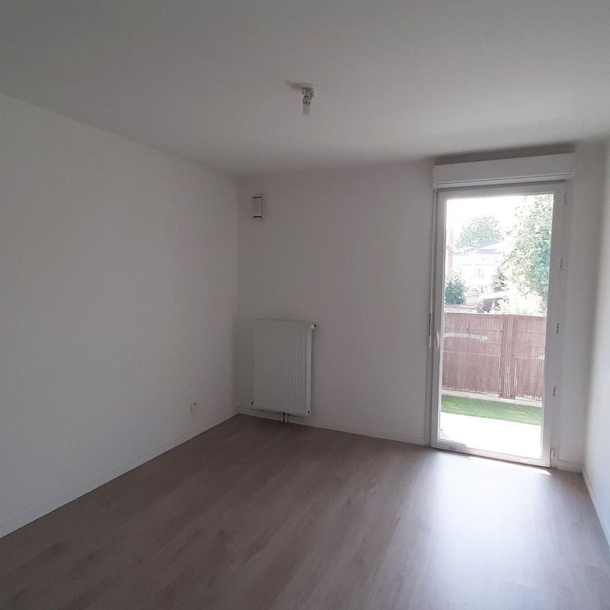 location Appartement T2 DE 43.4m² À POISSY - Photo 1