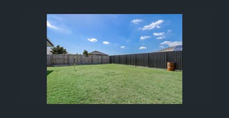 Spacious, Stylish & Superbly Located - Photo 4