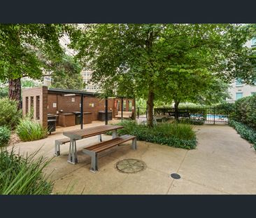 5313/570 Lygon Street, Carlton, Vic 3053 - Photo 2