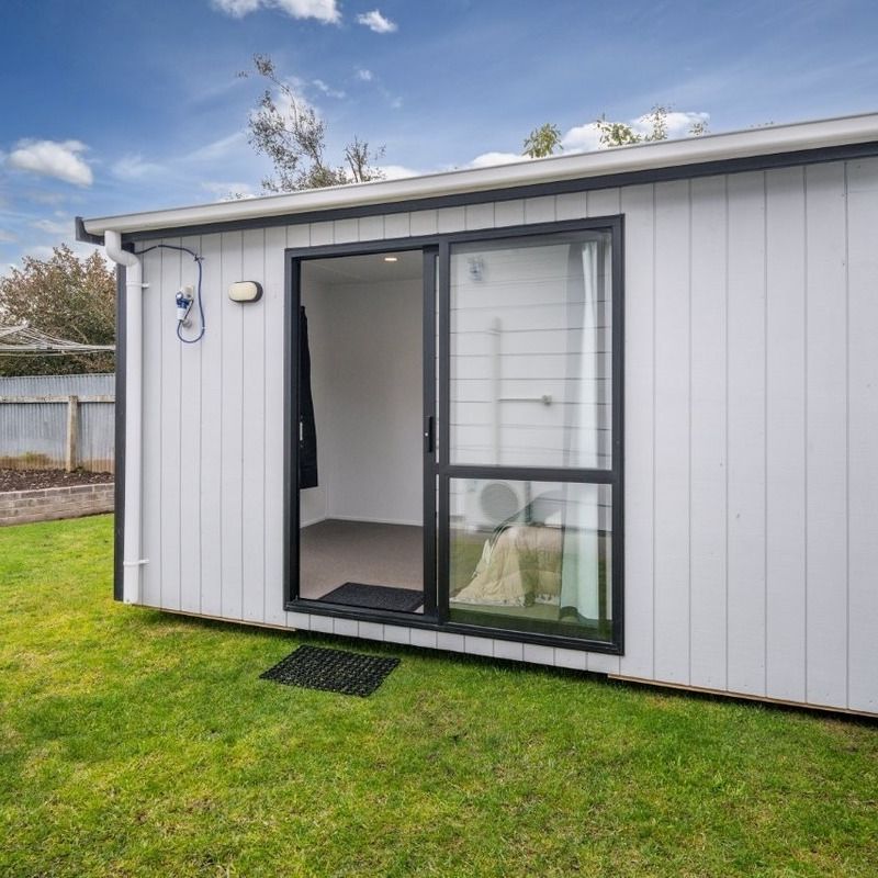 Tidy Family Home in Walton Way - Photo 1