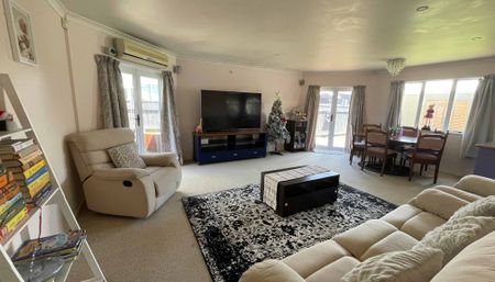 Charming 3-Bedroom Home in Onekawa - Photo 4