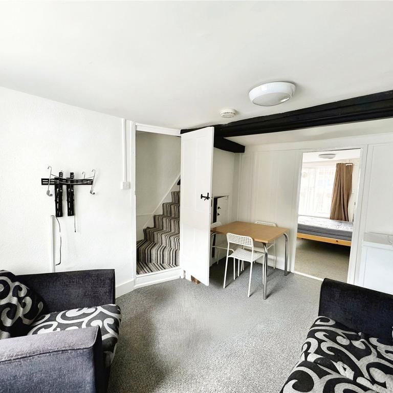 3 bedroom end of terrace house to rent - Photo 1