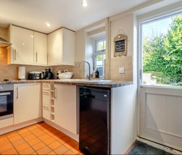 Charming and Fully Modernised One Bedroom Cottage with First Floor ... - Photo 1