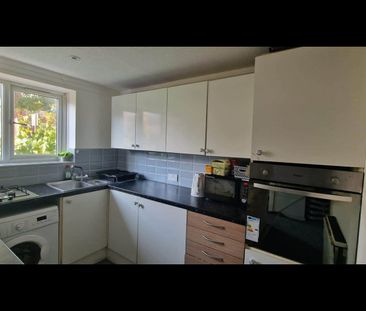 Room in a Shared House, High Road, N11 - Photo 4