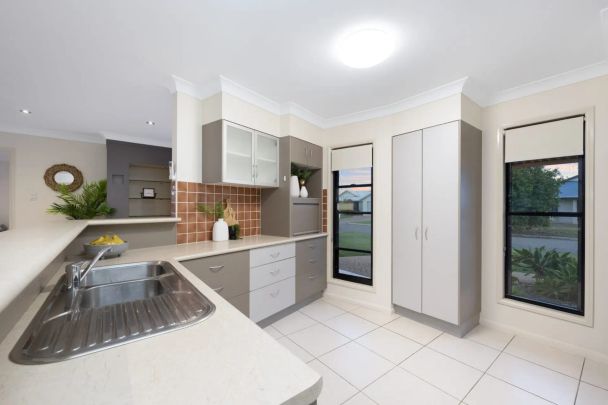 72 Seabrook Circuit, Bushland Beach. - Photo 1