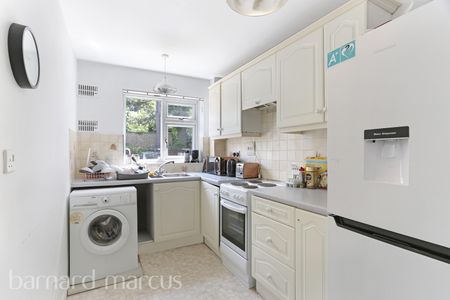 Lovelace Gardens, Surbiton - Photo 4