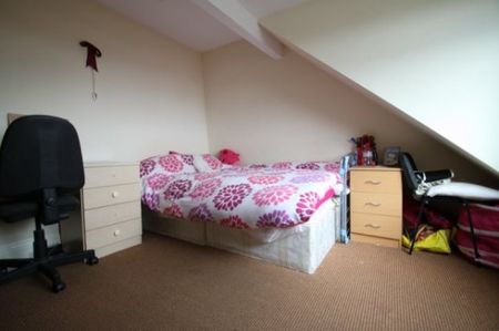 4 Bed - Outstanding 4 Bed Property, Crookes - Photo 5