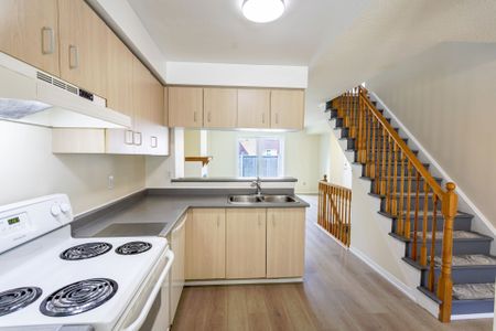 For Lease - 5865 Dalebrook Crescent Unit# 13B, Mississauga, Ontario - Photo 3