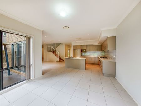 58 Parer Avenue, Middleton Grange NSW 2171 - House For Rent | Domain - Photo 4