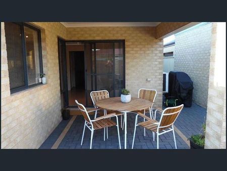 Spacious and Modern 3-Bedroom Home with Theatre Room - Photo 4