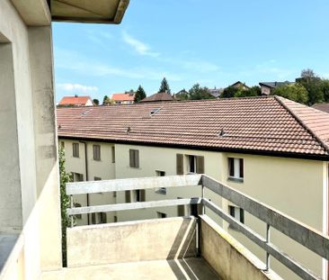Bel appartement de 2 pièces, entièrement rénové, situé au 2ᵉ étage ... - Photo 3