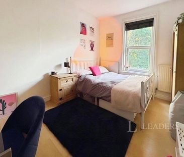 5 bedroom terraced house to rent - Photo 3