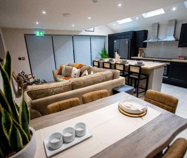 9 bedroom house to rent - Photo 1