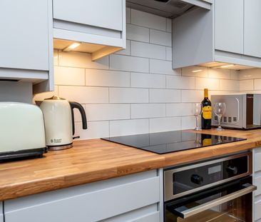 2 Bed Flat, Brighton Road, CR8 - Photo 5