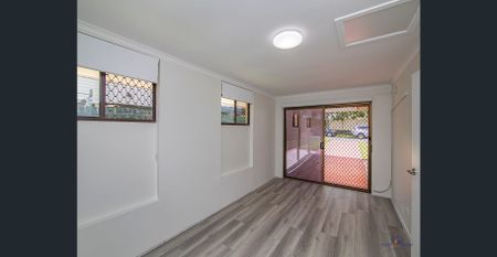 Beautifully renovated home in quiet leafy pocket of Daisy Hill - Photo 3