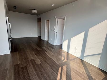 815 Av. Plymouth - Photo 5