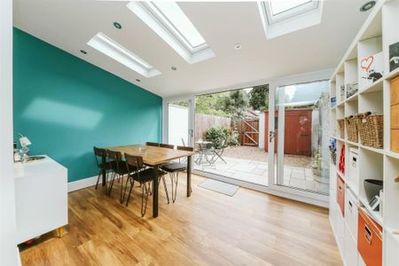 2 Bed Terraced House, Orchard Road, BS5 - Photo 3