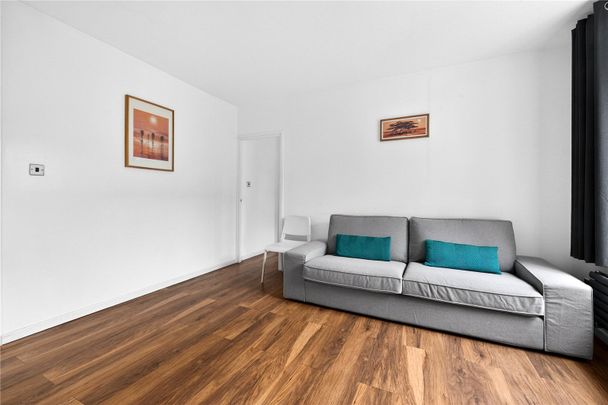 Limehouse Causeway, London, E14 8AD - Photo 1